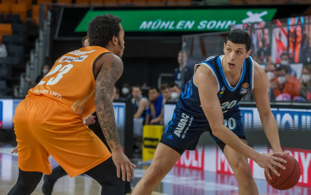 下往往秉持 下往往秉持