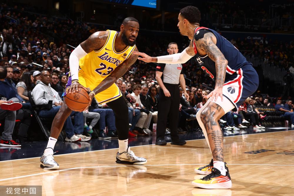 一记刁钻的 一记刁钻的