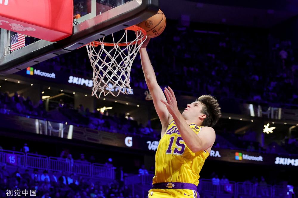 艾维展现出 艾维展现出