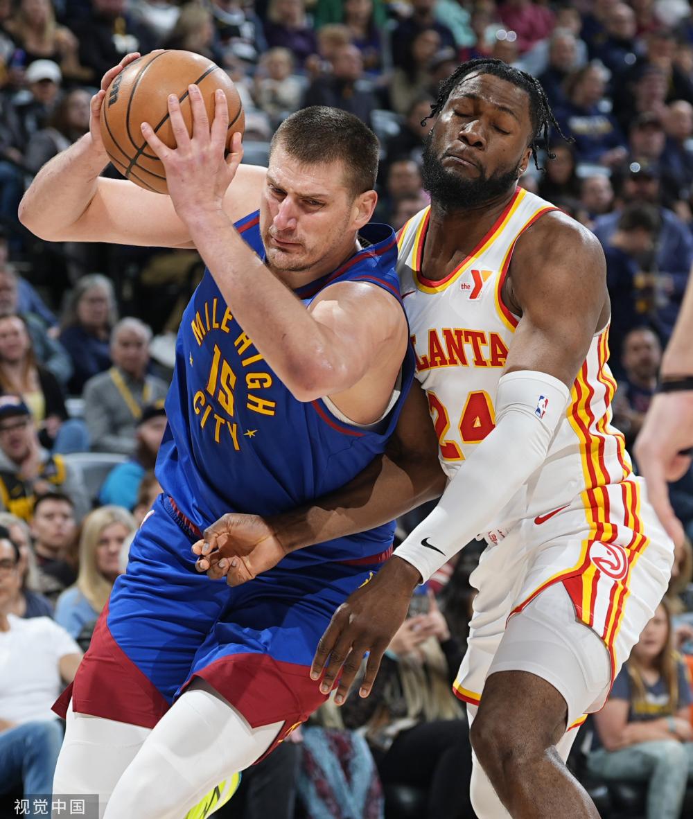 赛场气氛愈 赛场气氛愈