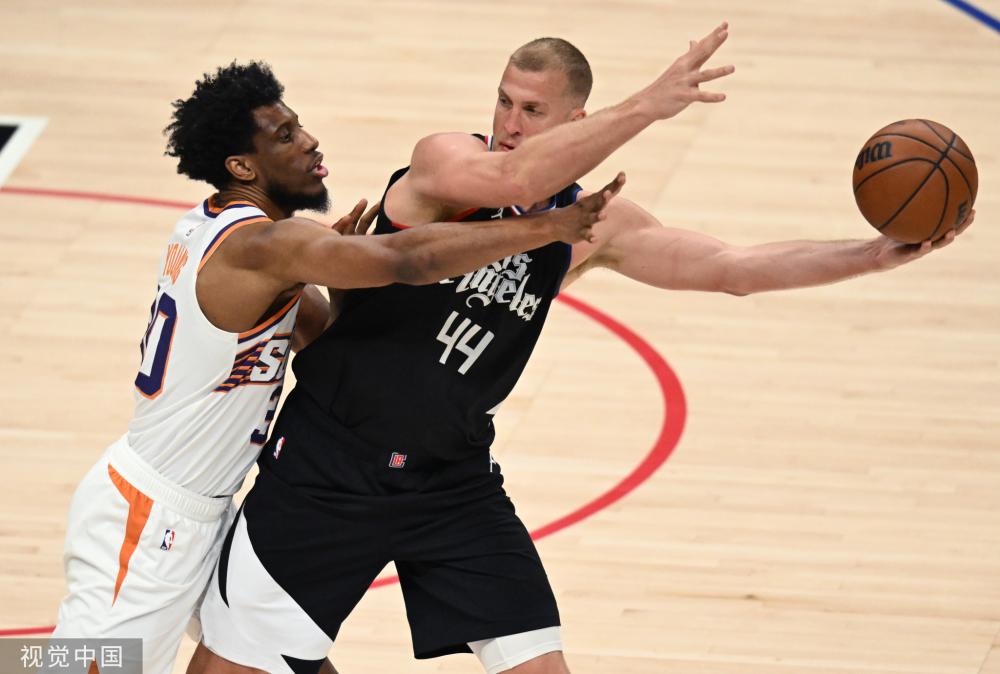 相比之下 相比之下